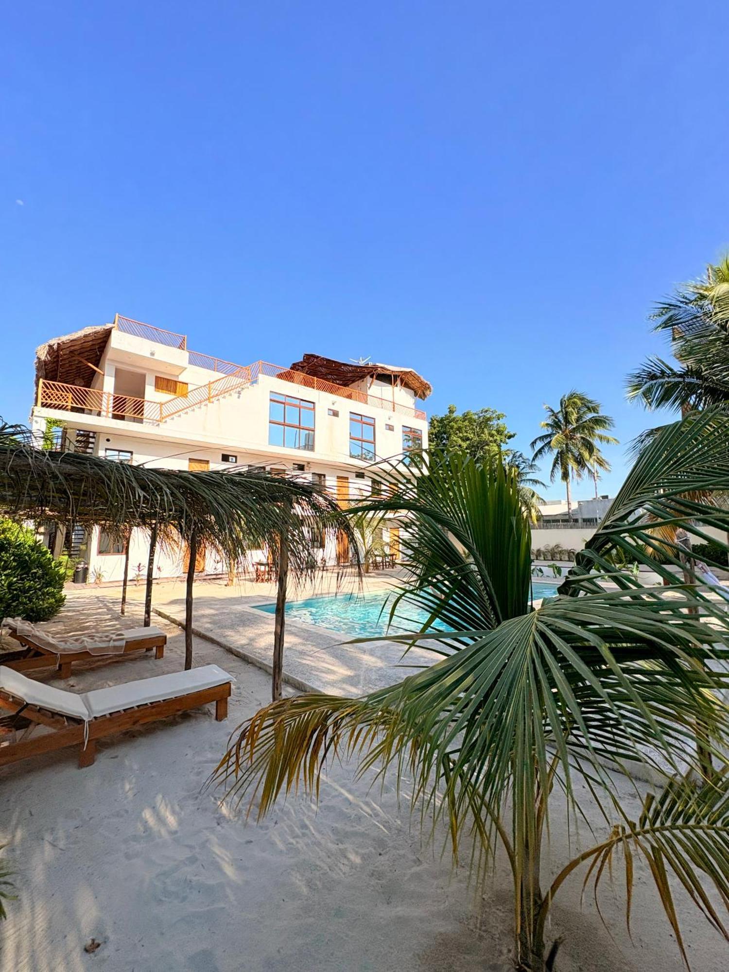 Mexhe Hotel 엘 쿠요 외부 사진